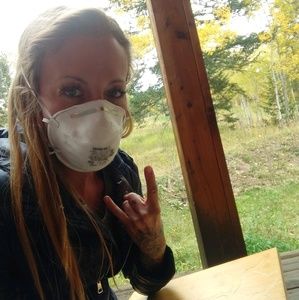 Meet your Posher, Caela